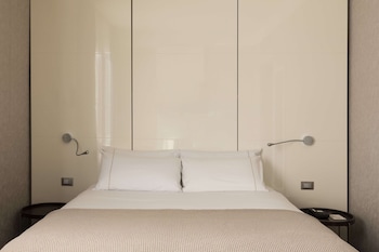 Comfy Room (Matrimonial bed)
