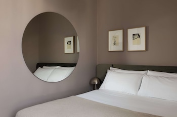 Smart Double Room (French Matrimonial Bed)