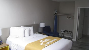 Room, 1 Queen Bed, Non Smoking