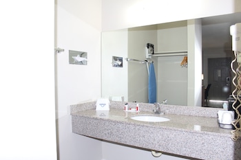 Suite, 2 Queen Beds, Non Smoking