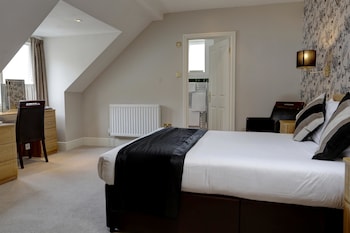 Superior Room, 1 King Bed, Non Smoking (Walk-in Shower)