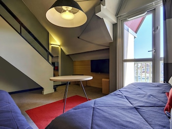 Duplex, Multiple Beds, Balcony, Mezzanine