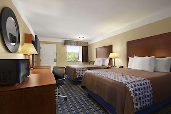 Room, 2 Queen Beds, Smoking