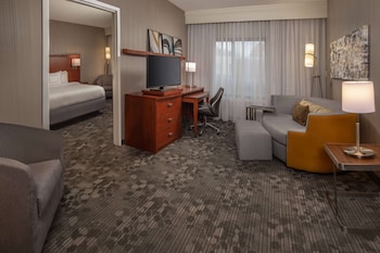 Suite, Multiple Beds, Accessible (Hearing One Bedroom)