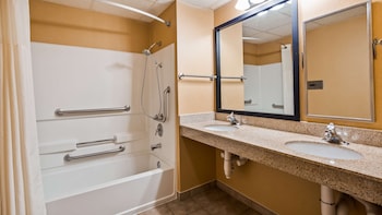 Standard Room, Multiple Beds, Accessible, Non Smoking