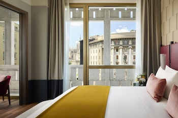 Suite (Duomo, Extra Bed 2 Adults + 1 Child)