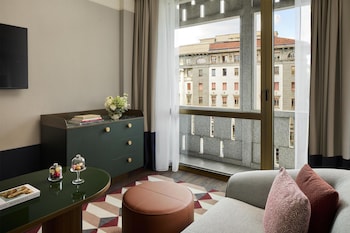 Junior Suite (Executive, Extra Bed 2Ad+1Ch)