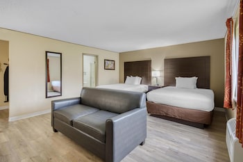 Standard Room, 2 Queen Beds, Non Smoking (Larger Room;with Sofabed)