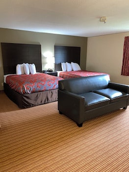 Standard Room, 2 Queen Beds, Non Smoking (Larger Room;with Sofabed)