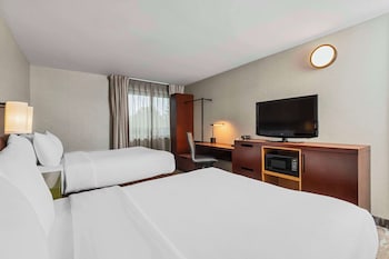 Room, 2 Queen Beds, Non Smoking, Top Floor, No Pets