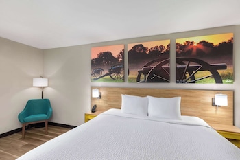 Standard Room, 1 King Bed