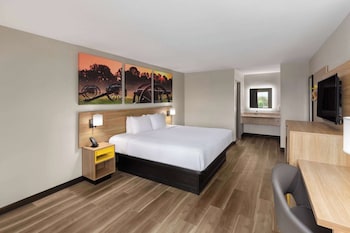 Standard Room, 1 King Bed