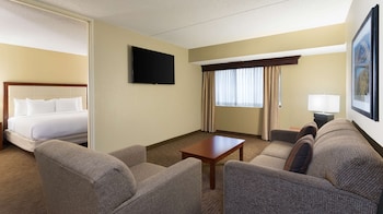 Suite, 1 King Bed, Non Smoking