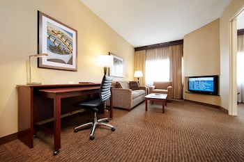 Suite, 1 King Bed, Balcony