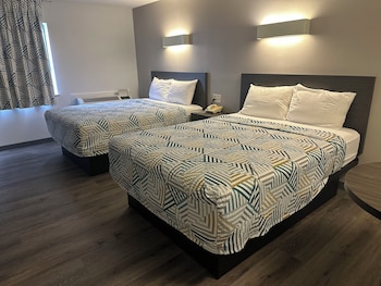 Standard Room, 2 Queen Beds, Non Smoking