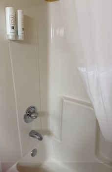 Standard Room, 2 Queen Beds, Non Smoking
