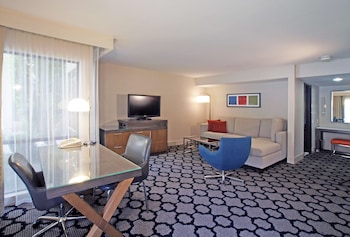 Room, 1 King Bed with Sofa bed, Pool View (Alcove)