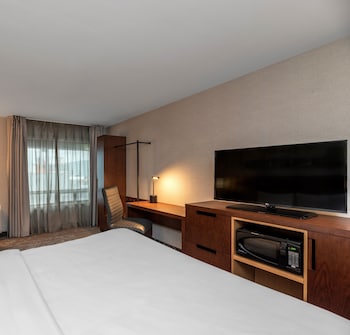Standard Room, 1 King Bed with Sofa bed, Non Smoking