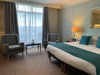 Standard One Double Bed Sea View