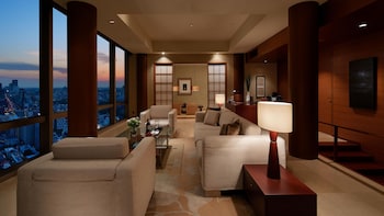 Suite (Ambassador)