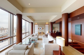 Suite (Ambassador)