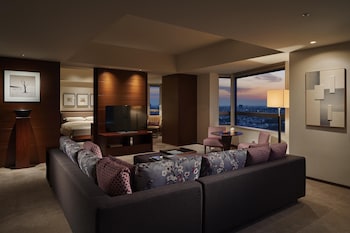 Grand Suite, 1 King Bed (Executive)