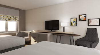 Standard Room, 2 Queen Beds, Mobility Accessible (Accessible Tub)