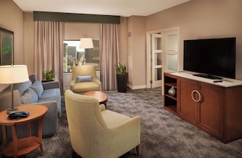 Room, 1 King Bed with Sofa bed (Parlor)
