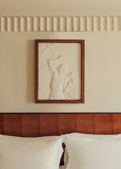 Signature Connecting Queen & Classic Room