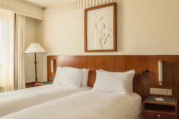 Connecting King Room
