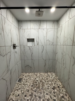 Suite, 1 King Bed, Non Smoking, Refrigerator & Microwave (Walk-in Shower)