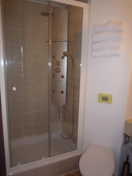 Standard Room, Multiple Beds