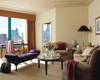 Club One-Bedroom Suite