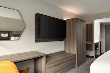 Standard Room, 1 King Bed with Sofa bed