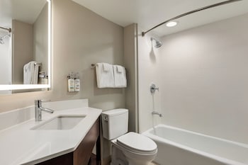 Standard Room, 1 King Bed, Corner