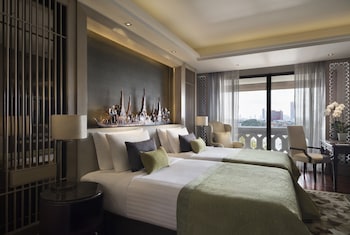 Two Bedroom River View Chao Phraya Suite