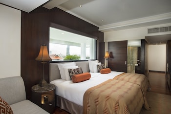 Junior River View Suite