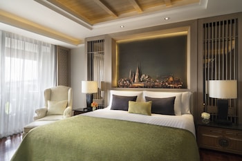 Two Bedroom River View Chao Phraya Suite