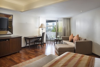 Junior River View Suite