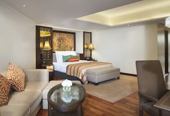 Junior River View Suite