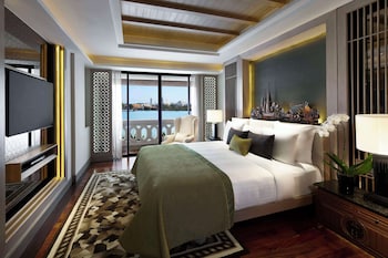 Two Bedroom River View Chao Phraya Suite