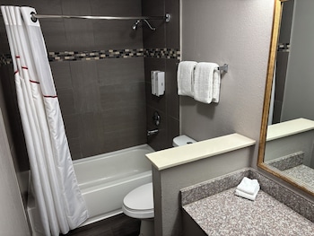 Studio, 1 King Bed, Non Smoking, Kitchenette