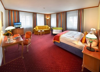 Family Room (3 Persons)