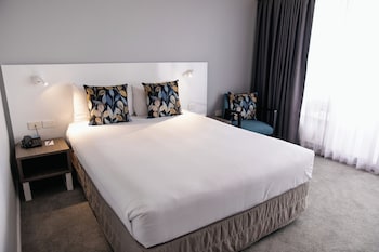 Deluxe Room, 1 Queen Bed