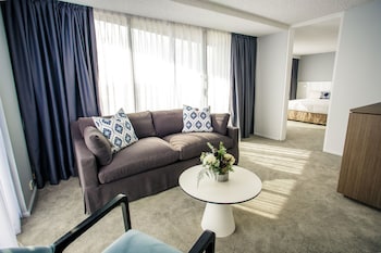 Junior Room, 1 King Bed, Balcony