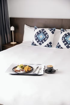 Junior Room, 1 King Bed, Balcony