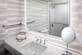 Suite, 1 Bedroom, King Bed