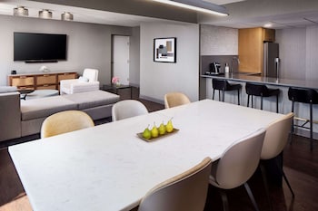 Suite, 1 Bedroom, King Bed