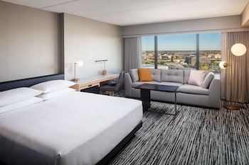 Room, 1 King Bed, City View