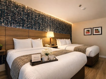 Room, 2 Queen Beds, Non Smoking
